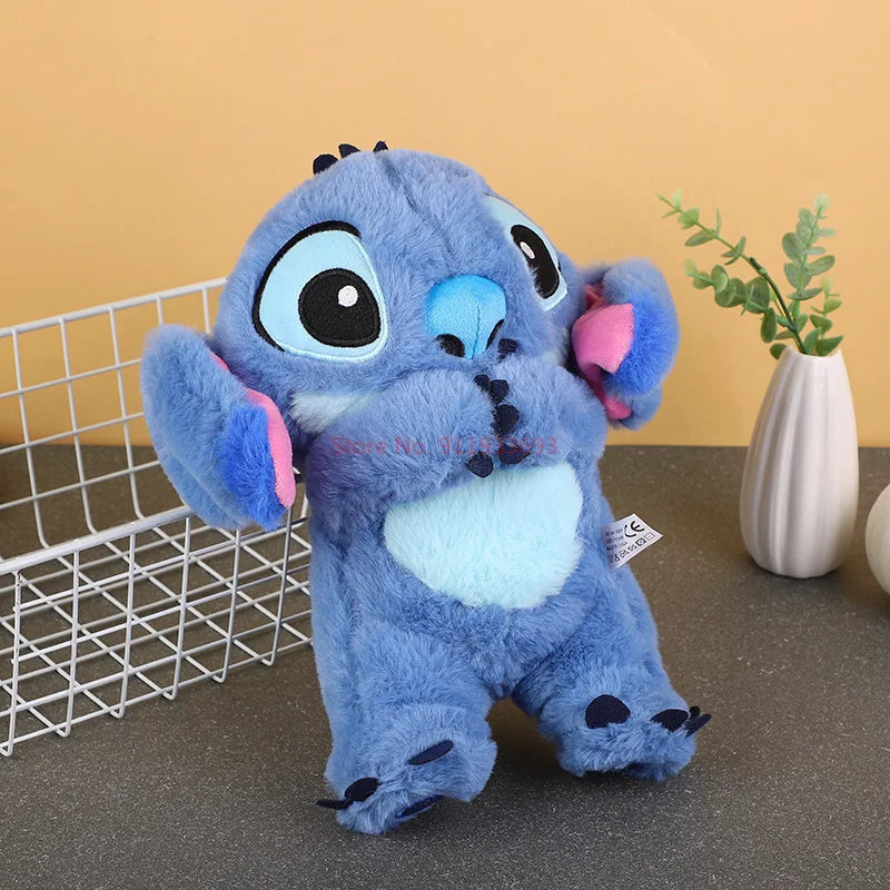 een Stich knuffel voor baby's maar ook grote kinderen