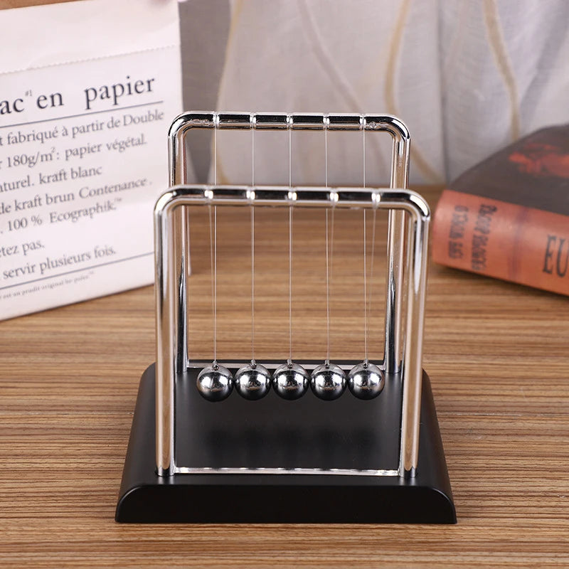Newton Cradle Balance Steel Balls Natuurkunde Wetenschap Pendel Speelgoedbureau, Uitstekend Educatief Gadget Demonstreert Het Behoud van Momentum en Energie