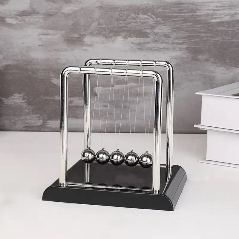 Newton Cradle Balance Steel Balls Natuurkunde Wetenschap Pendel Speelgoedbureau, Uitstekend Educatief Gadget Demonstreert Het Behoud van Momentum en Energie