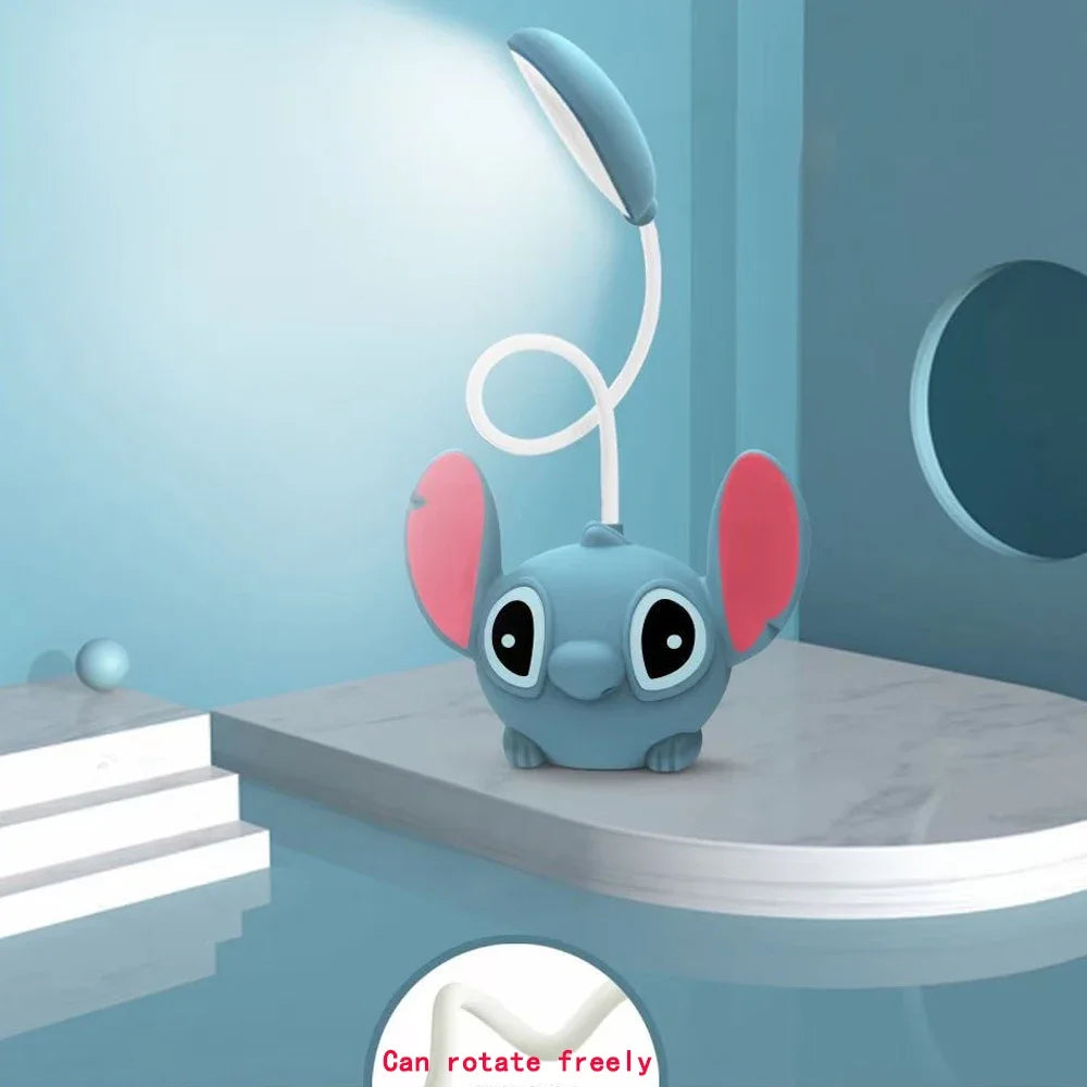 Led Lilo & Stitch Bureaulamp Met Puntenslijper Opvouwbaar Licht Schattig Bureau Klein Boeklamp Usb Oplaadlicht Cadeau