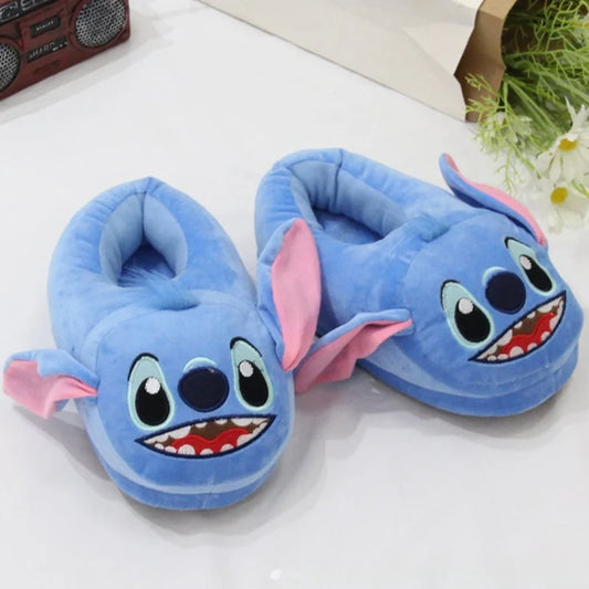 Nooit meer koude voeten met deze warme Lilo & Stitch sloffen