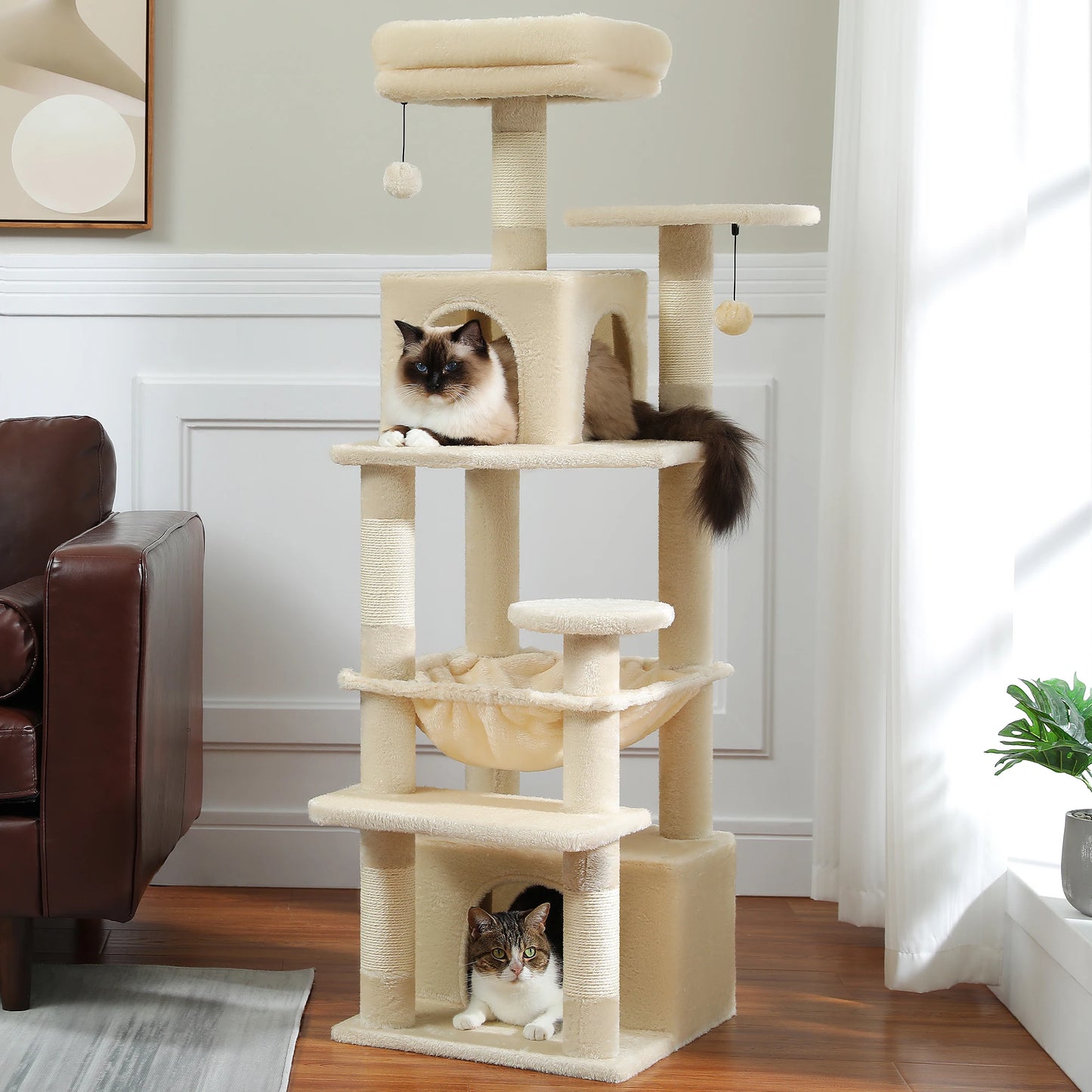 Hoge 136 cm krabpaaltoren met moderne ruime hangmatten Condos krabpalen huis dubbel gewatteerde zitstokken voor grote katten binnenshuis